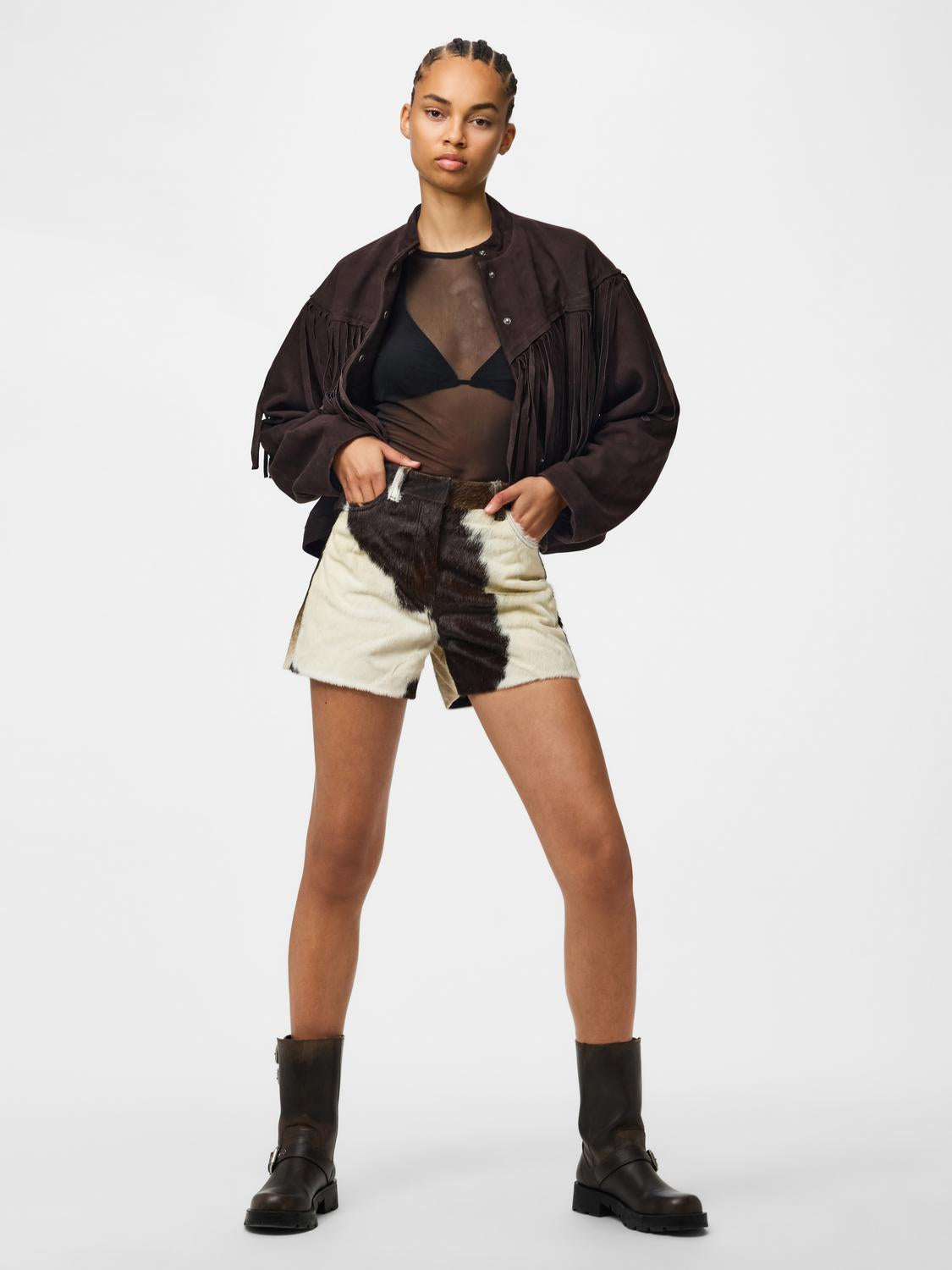 model_shot-creative
